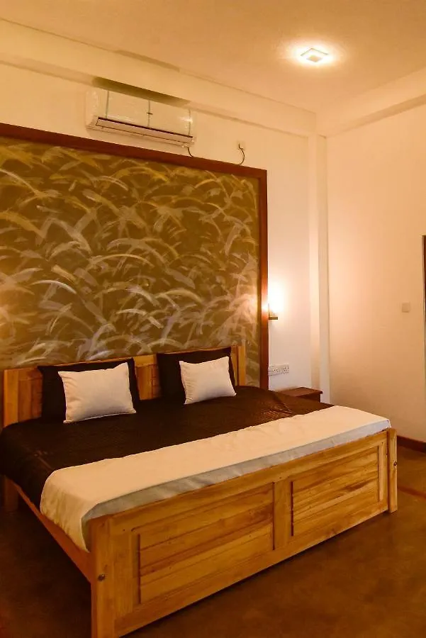 Hiru Lagoon Negombo Hotel