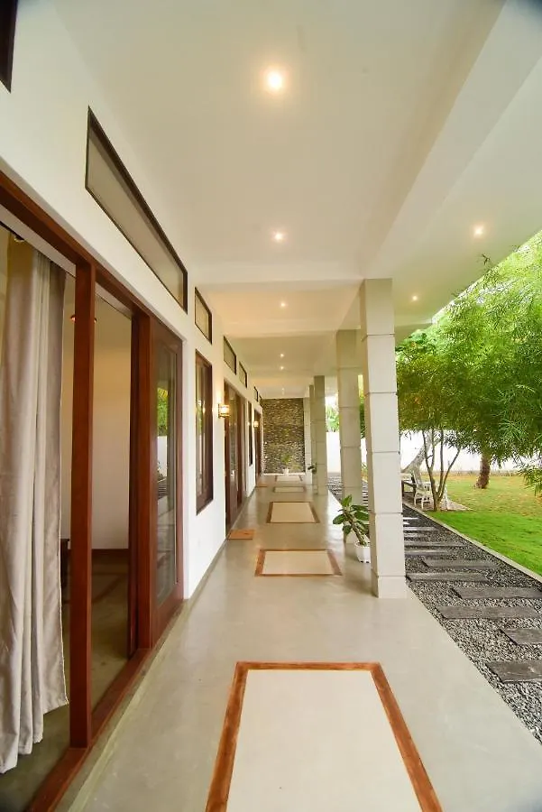 Hiru Lagoon Negombo